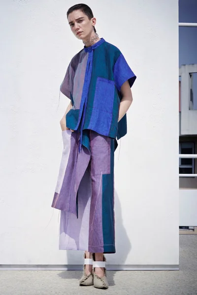Look 10